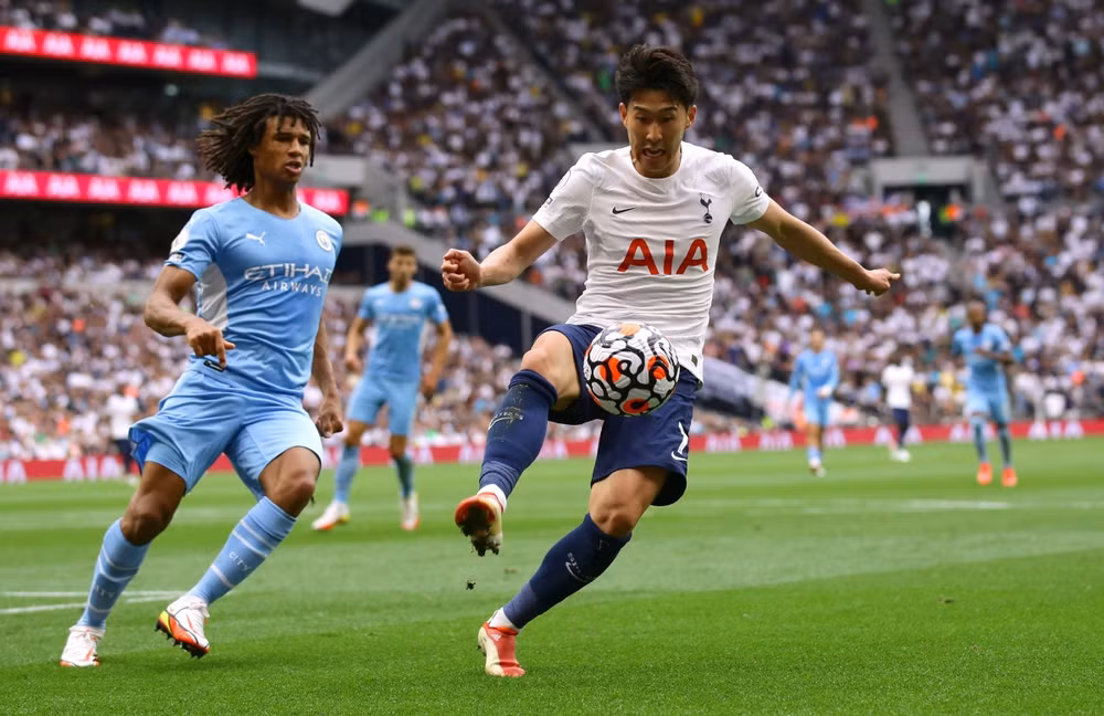 Tottenham Hotspur và Manchester City đều quyết tâm giành chiến thắng. (Ảnh: Sky Sports)