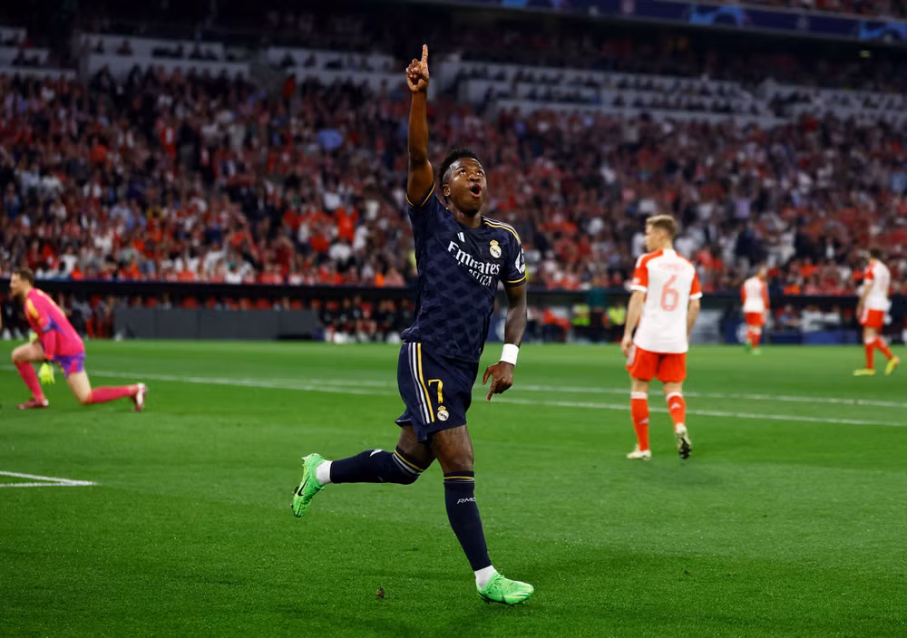 Vinicius ghi bàn vào lưới Bayern ở trận bán kết. Vinicius ghi bàn vào lưới Bayern ở trận bán kết.