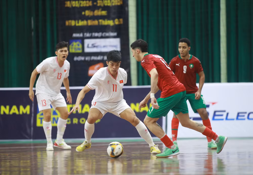 Đội tuyển futsal Việt Nam hòa 3-3 trước Maroc. (Ảnh: VFF)