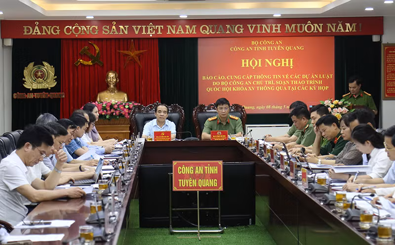 Các đại biểu tham dự hội nghị.