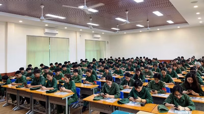 Hàng nghìn lượt sinh viên Trung tâm giáo dục Quốc phòng an ninh, Đại học Quốc gia Thành phố Hồ Chí Minh tham gia Cuộc thi. Hàng nghìn lượt sinh viên Trung tâm giáo dục Quốc phòng an ninh, Đại học Quốc gia Thành phố Hồ Chí Minh tham gia Cuộc thi.