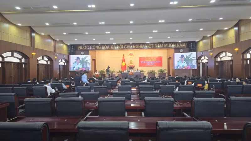 Điểm cầu chính chương trình Hội đồng nhân dân thành phố Đà Nẵng với cử tri.