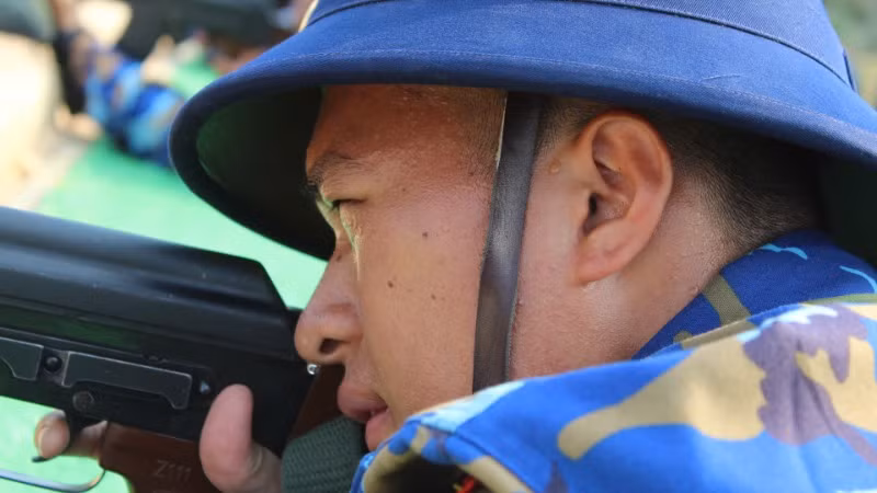Thao trường đổ mồ hôi, chiến trường bớt đổ máu là khẩu hiệu, quyết tâm trên thao trường huấn luyện.