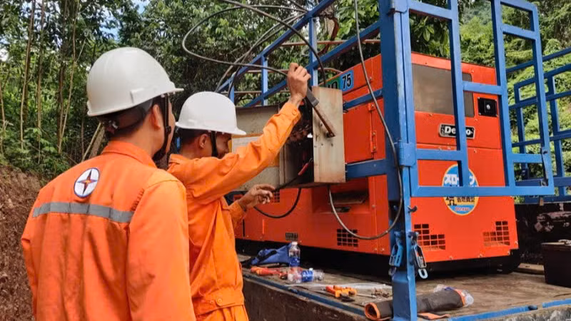 Chuẩn bị máy phát điện dự phòng. Chuẩn bị máy phát điện dự phòng.