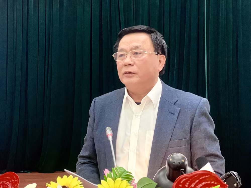 Đồng chí Nguyễn Xuân Thắng nhấn mạnh, tổng kết, đánh giá thành tựu, đúc rút kinh nghiệm 40 năm đổi mới, để khơi dậy niềm tự hào, niềm tin, bản lĩnh trí tuệ và quyết tâm thực hiện khát vọng phát triển đất nước. Đồng chí Nguyễn Xuân Thắng nhấn mạnh, tổng kết, đánh giá thành tựu, đúc rút kinh nghiệm 40 năm đổi mới, để khơi dậy niềm tự hào, niềm tin, bản lĩnh trí tuệ và quyết tâm thực hiện khát vọng phát triển đất nước.