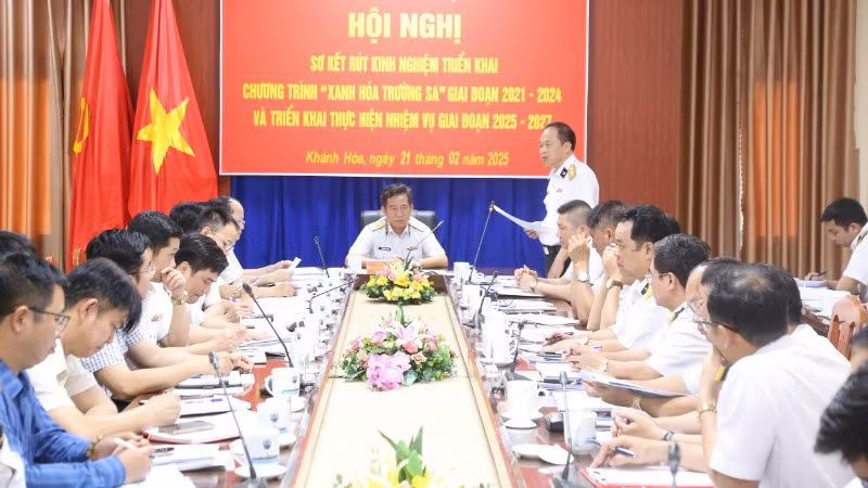 Hội nghị sơ kết, rút kinh nghiệm triển khai thực hiện Chương trình “Xanh hóa Trường Sa”.