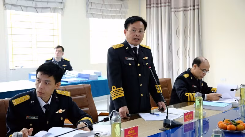 Chủ nhiệm đề tài báo cáo kết quả nghiên cứu.