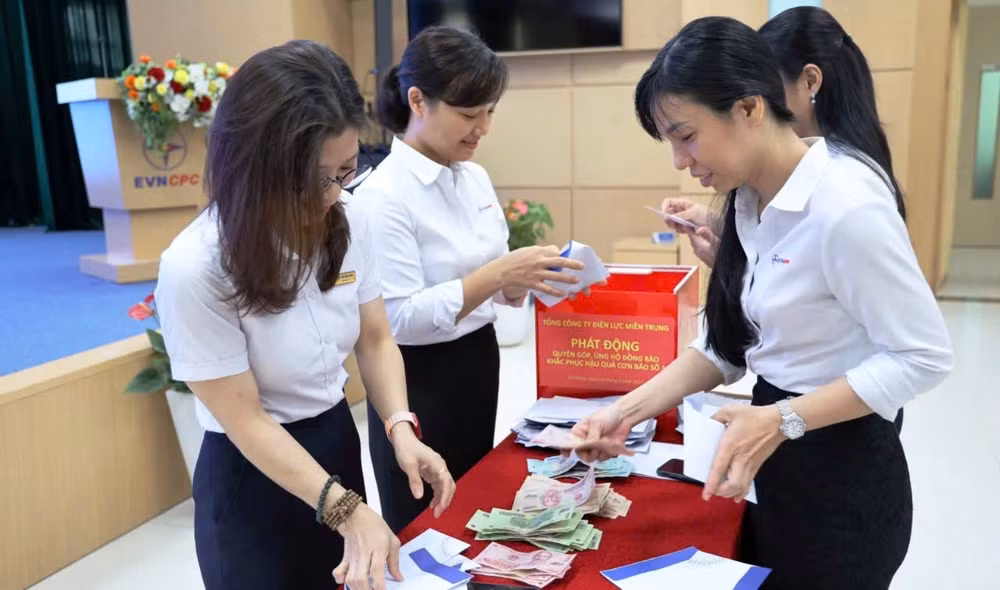 Tổng số tiền thu được 4,7 tỷ đồng ủng hộ cho các địa phương miền bắc. Tổng số tiền thu được 4,7 tỷ đồng ủng hộ cho các địa phương miền bắc.