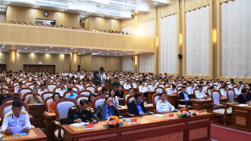 Tổng kết và trao giải thưởng văn học nghệ thuật về đề tài Hải quân.