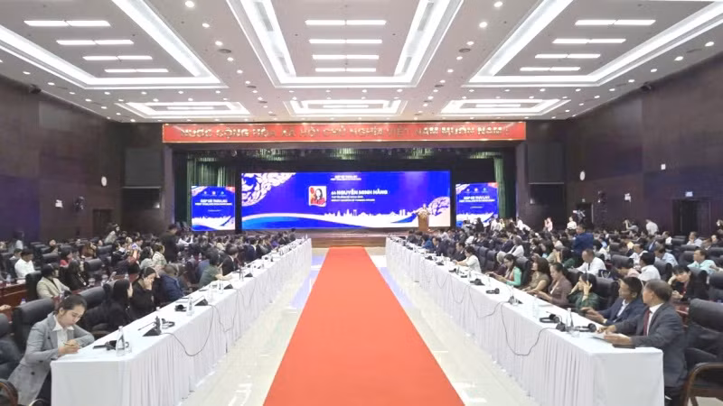 Toàn cảnh Hội nghị.