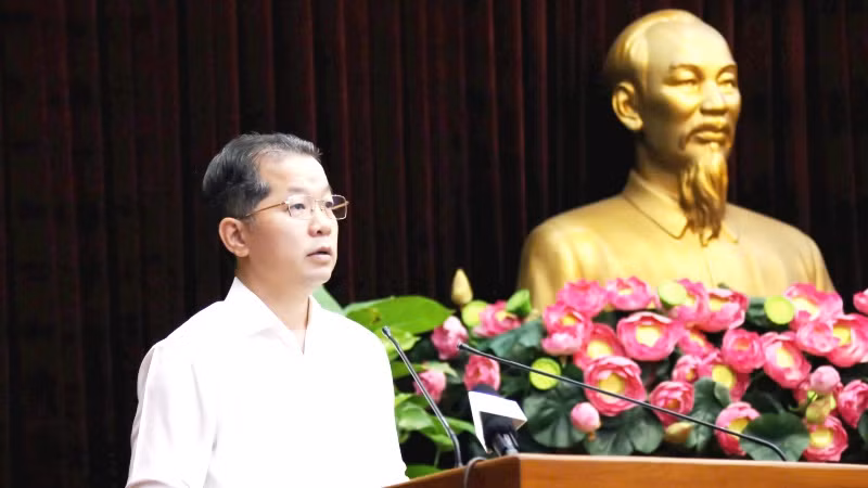Đồng chí Nguyễn Văn Quảng: Một trong những nhiệm vụ trọng tâm là làm tốt công tác chuẩn bị đại hội Đảng các cấp. Đồng chí Nguyễn Văn Quảng: Một trong những nhiệm vụ trọng tâm là làm tốt công tác chuẩn bị đại hội Đảng các cấp.