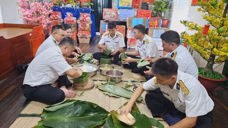 Các chiến sĩ Hải quân vui đón Tết an toàn, tiết kiệm, sẵn sàng chiến đấu cao ảnh 6
