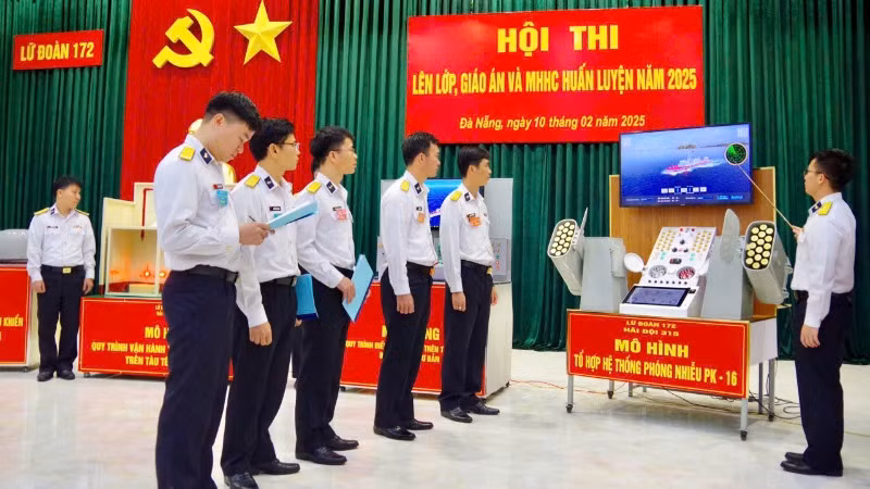 Thuyết trình mô hình Tổ hợp phòng nhiễu trên tàu chiến đấu. Thuyết trình mô hình Tổ hợp phòng nhiễu trên tàu chiến đấu.