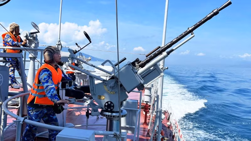 Thực hiện tốt nhiệm vụ trực bảo vệ chủ quyền trên biển. Thực hiện tốt nhiệm vụ trực bảo vệ chủ quyền trên biển.