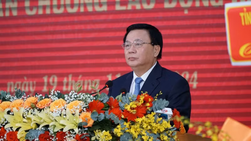 Mỗi cán bộ, giảng viên Học viện Chính trị khu vực III cần nỗ lực hơn, phấn đấu nhiều hơn, để xứng đáng là trung tâm đào tạo cán bộ, với ngôi trường Đảng mang tên Bác Hồ tại khu vực miền trung-Tây Nguyên