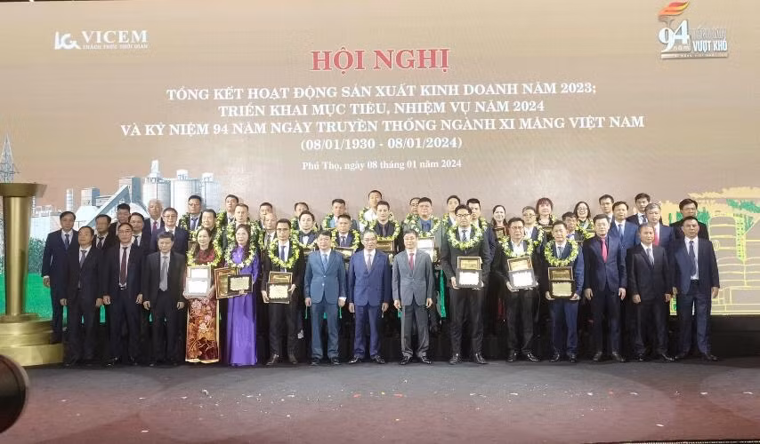 VICEM tri ân các nhà phân phối