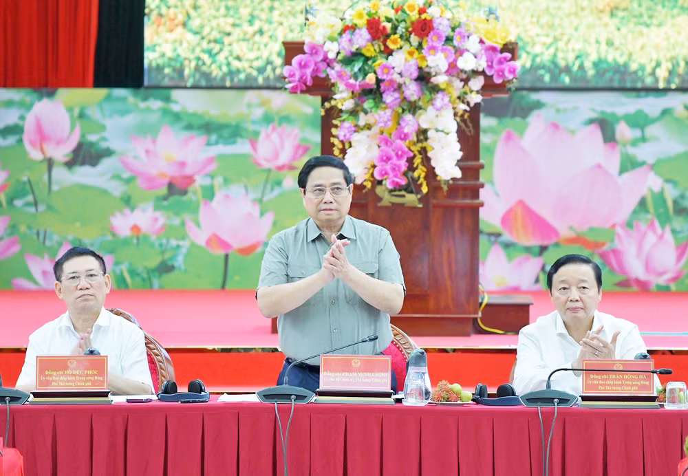 Thủ tướng Phạm Minh Chính chủ trì Hội nghị. Thủ tướng Phạm Minh Chính chủ trì Hội nghị.