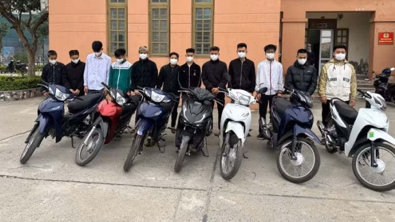 Nhóm đối tượng ở huyện Tiền Hải xô xát, ẩu đả làm một người bị đứt lìa ngón tay trỏ. (Ảnh: CÔNG AN CUNG CẤP) Nhóm đối tượng ở huyện Tiền Hải xô xát, ẩu đả làm một người bị đứt lìa ngón tay trỏ. (Ảnh: CÔNG AN CUNG CẤP)