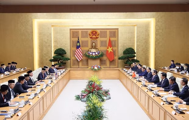 Thủ tướng Phạm Minh Chính và Thủ tướng Malaysia Anwar Ibrahim hội đàm. (Ảnh: Dương Giang/TTXVN) Thủ tướng Phạm Minh Chính và Thủ tướng Malaysia Anwar Ibrahim hội đàm. (Ảnh: Dương Giang/TTXVN)
