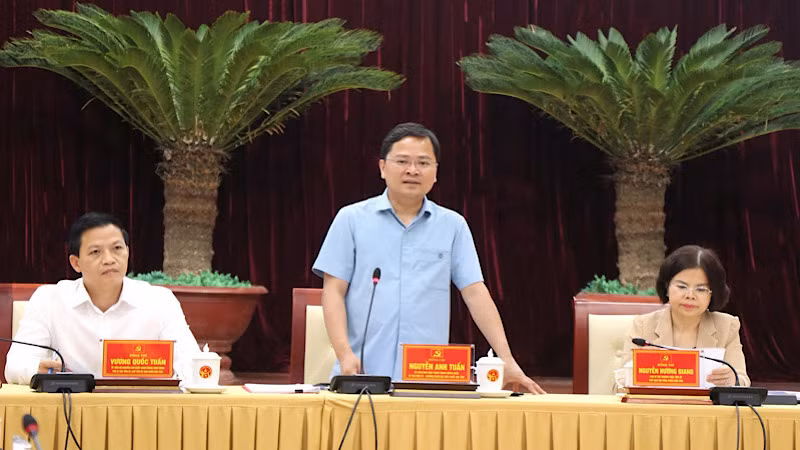 Bí thư Tỉnh ủy Bắc Ninh Nguyễn Anh Tuấn phát biểu kết luận hội nghị. Bí thư Tỉnh ủy Bắc Ninh Nguyễn Anh Tuấn phát biểu kết luận hội nghị.