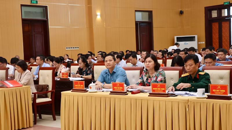 Các đại biểu dự Hội nghị. Các đại biểu dự Hội nghị.
