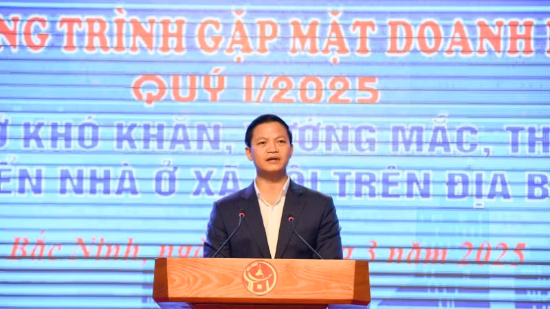 Đồng chí Vương Quốc Tuấn, Chủ tịch Ủy ban nhân dân tỉnh phát biểu kết luận. Đồng chí Vương Quốc Tuấn, Chủ tịch Ủy ban nhân dân tỉnh phát biểu kết luận.
