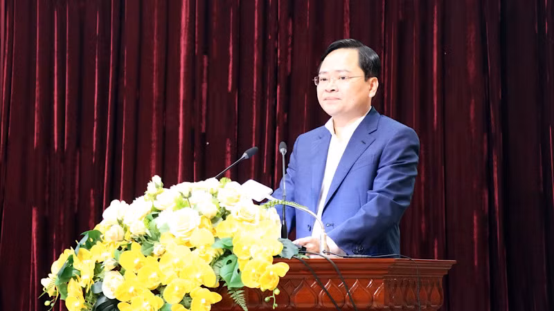 Bí thư Tỉnh ủy Bắc Ninh phát biểu chỉ đạo tại hội nghị.
