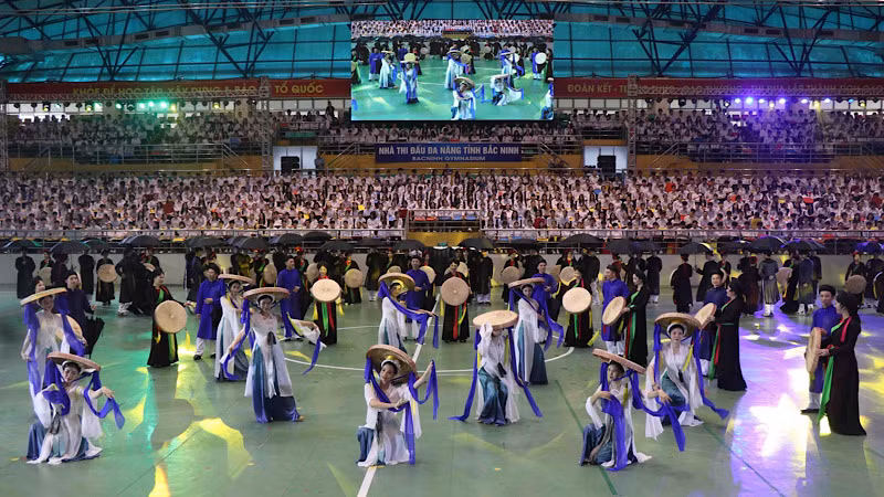 Một màn đồng diễn tập thể của các học sinh Bắc Ninh mang tới Hội khỏe. Một màn đồng diễn tập thể của các học sinh Bắc Ninh mang tới Hội khỏe.