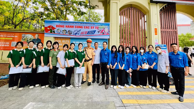 Những hình ảnh đẹp trong mùa thi. Những hình ảnh đẹp trong mùa thi.