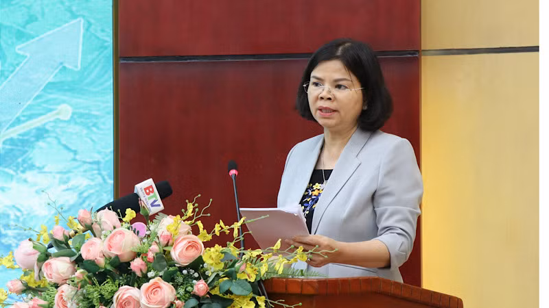Chủ tịch Ủy ban nhân dân tỉnh Bắc Ninh Nguyễn Hương Giang kết luận hội nghị. Chủ tịch Ủy ban nhân dân tỉnh Bắc Ninh Nguyễn Hương Giang kết luận hội nghị.