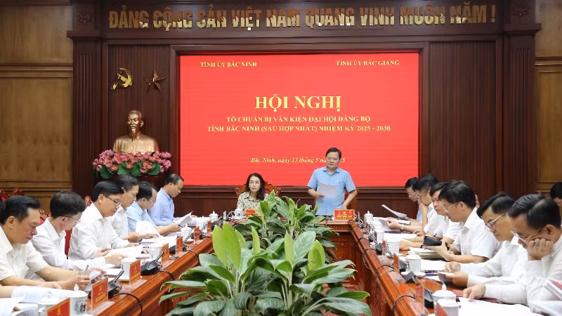 Tổ chuẩn bị Văn kiện Đại hội Đảng bộ tỉnh Bắc Ninh (sau hợp nhất) nhiệm kỳ 2025-2030 họp phiên đầu tiên.