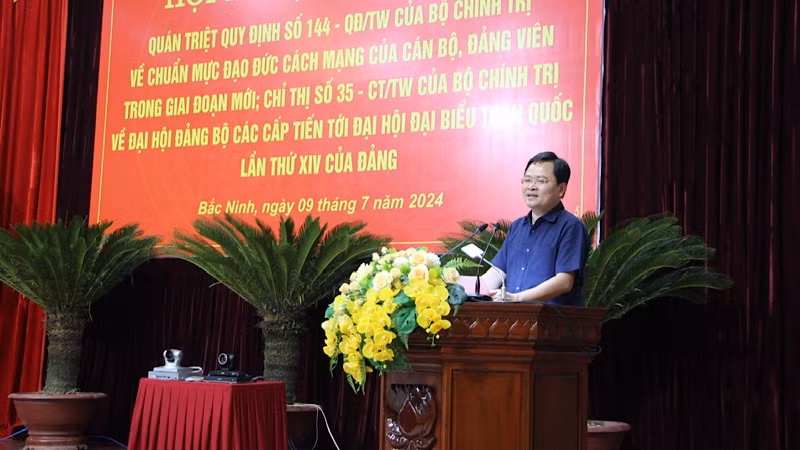 Đồng chí Nguyễn Anh Tuấn, Bí thư Tỉnh ủy phát biểu kết luận tại điểm cầu Bắc Ninh.