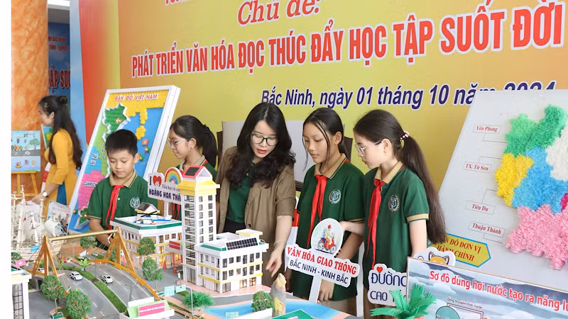 Mô hình giới thiệu sách.