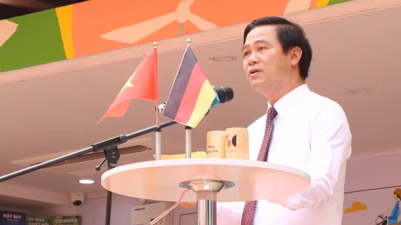 Ông Lê Xuân Lợi, Phó Chủ tịch Ủy ban nhân dân tỉnh Bắc Ninh. Ông Lê Xuân Lợi, Phó Chủ tịch Ủy ban nhân dân tỉnh Bắc Ninh.
