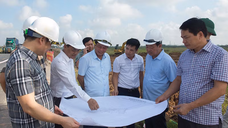 Lãnh đạo tỉnh Bắc Ninh kiểm tra tại công trường thi công dự án đường Vành đai 4-Vùng Thủ đô.