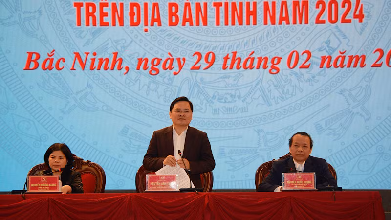 Bí thư Tỉnh ủy Bắc Ninh Nguyễn Anh Tuấn phát biểu kết luận hội nghị. Bí thư Tỉnh ủy Bắc Ninh Nguyễn Anh Tuấn phát biểu kết luận hội nghị.