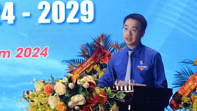 Đồng chí Nguyễn Tường Lâm, Bí thư Trung ương Đoàn, Phó Chủ tịch Trung ương Hội Liên hiệp thanh niên Việt Nam phát biểu tại hội nghị. Đồng chí Nguyễn Tường Lâm, Bí thư Trung ương Đoàn, Phó Chủ tịch Trung ương Hội Liên hiệp thanh niên Việt Nam phát biểu tại hội nghị.