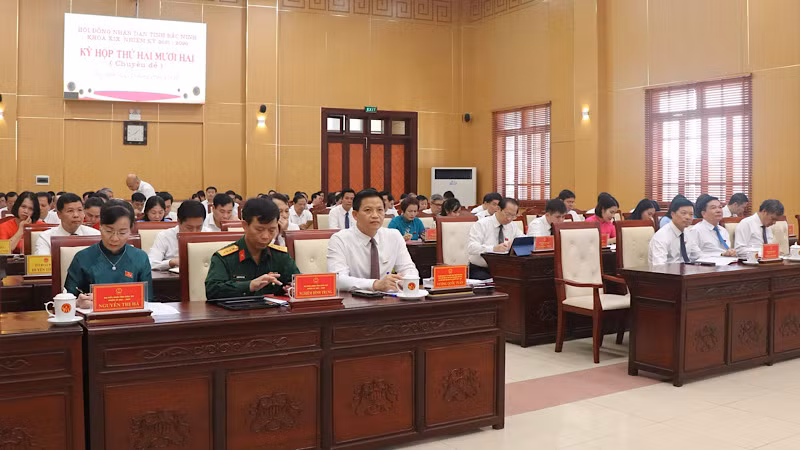 Các đại biểu tham dự kỳ họp.