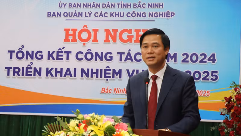 Phó Chủ tịch Ủy ban nhân dân tỉnh Bắc Ninh Lê Xuân Lợi phát biểu chỉ đạo tại Hội nghị. Phó Chủ tịch Ủy ban nhân dân tỉnh Bắc Ninh Lê Xuân Lợi phát biểu chỉ đạo tại Hội nghị.