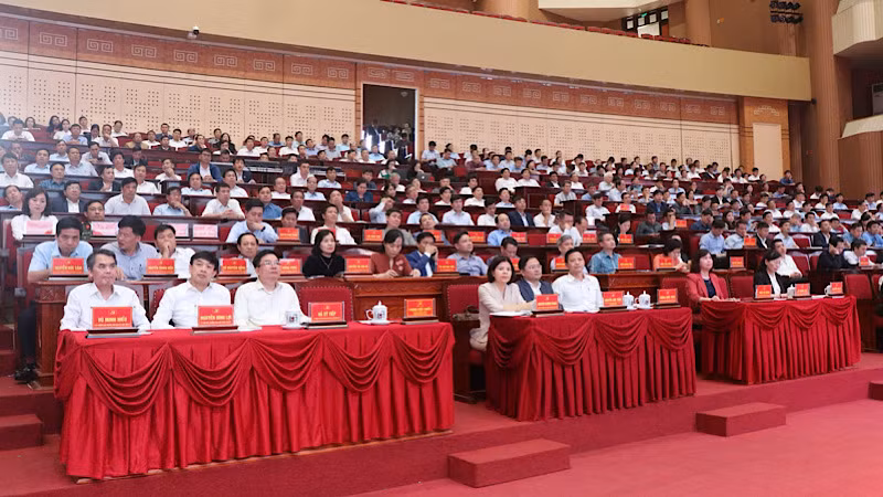 Các đại biểu tham dự. Các đại biểu tham dự.