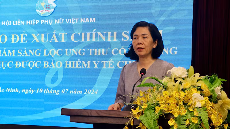 Phó Chủ tịch Hội Liên hiệp Phụ nữ Việt Nam phát biểu ý kiến. Phó Chủ tịch Hội Liên hiệp Phụ nữ Việt Nam phát biểu ý kiến.