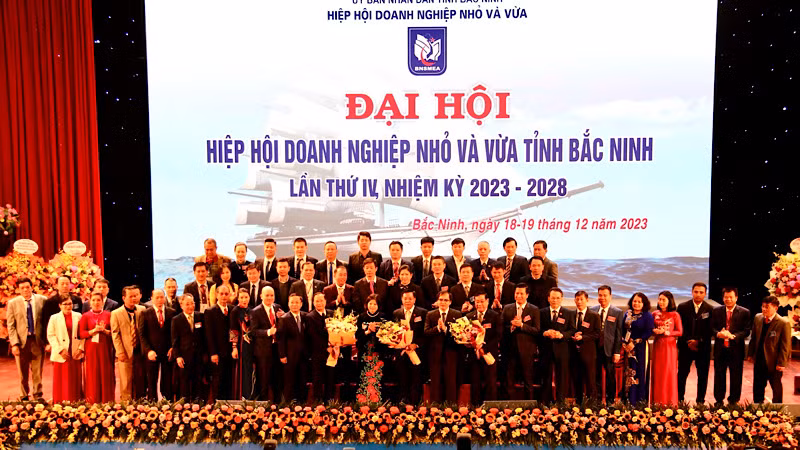 Ban chấp hành mới của Hiệp hội Doanh nghiệp nhỏ và vừa tỉnh Bắc Ninh ra mắt.