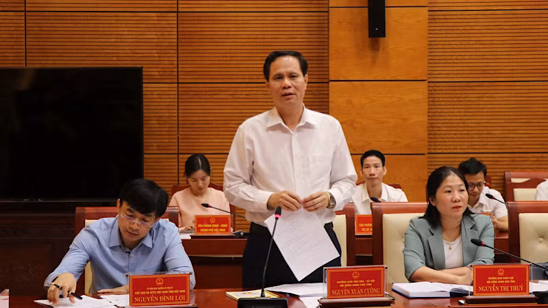 Các ý kiến phát biểu tham luận. Các ý kiến phát biểu tham luận.