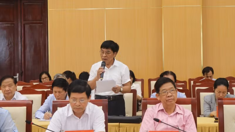 Các đại biểu tham gia góp ý tại hội nghị.