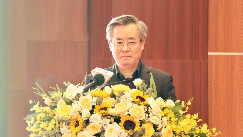Đồng chí Nguyễn Quang Dương, Phó Trưởng Ban Tổ chức Trung ương phát biểu chỉ đạo. Đồng chí Nguyễn Quang Dương, Phó Trưởng Ban Tổ chức Trung ương phát biểu chỉ đạo.