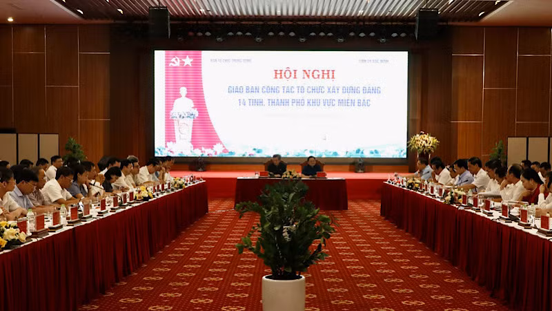 Toàn cảnh hội nghị.