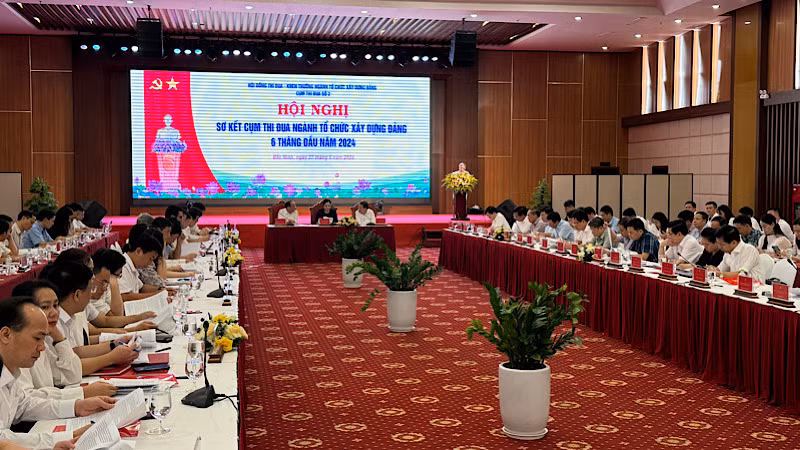 Toàn cảnh hội nghị. Toàn cảnh hội nghị.