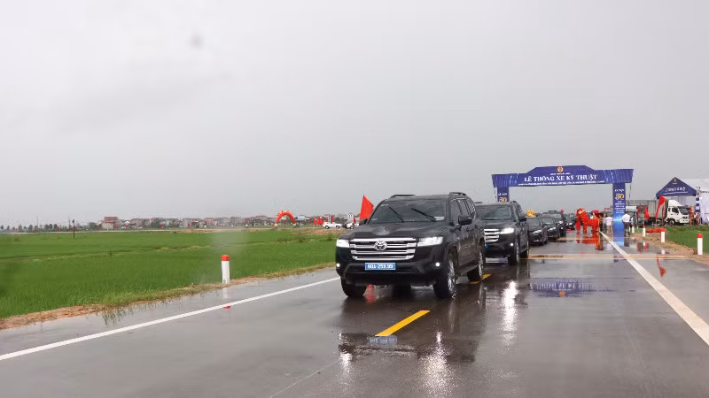 Việc hoàn thành và đưa vào sử dụng cầu Hà Bắc 2 và tuyến đường ĐT.277B kết nối tạo động lực mạnh mẽ trong liên kết chuỗi sản xuất công nghiệp giữa hai địa phương Bắc Ninh-Bắc Giang.