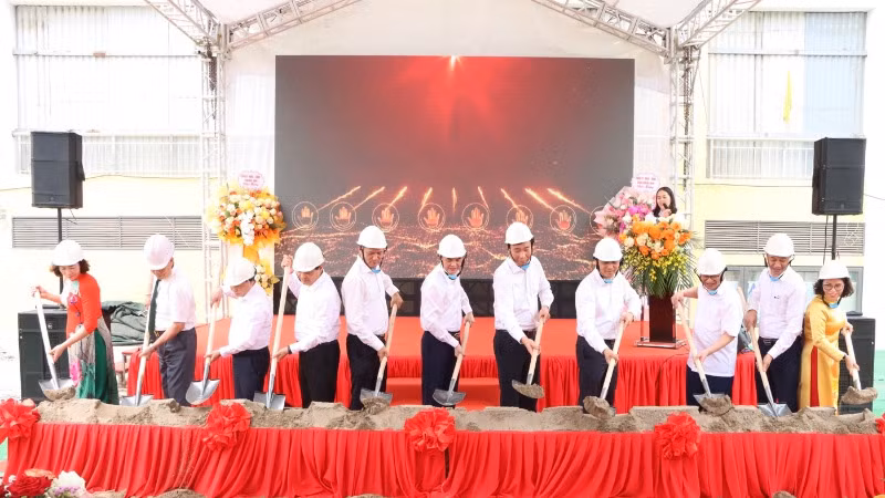 Khởi công dự án Trường liên cấp tiểu học và trung học cơ sở Trần Quốc Toản, thành phố Bắc Ninh (giai đoạn 3).