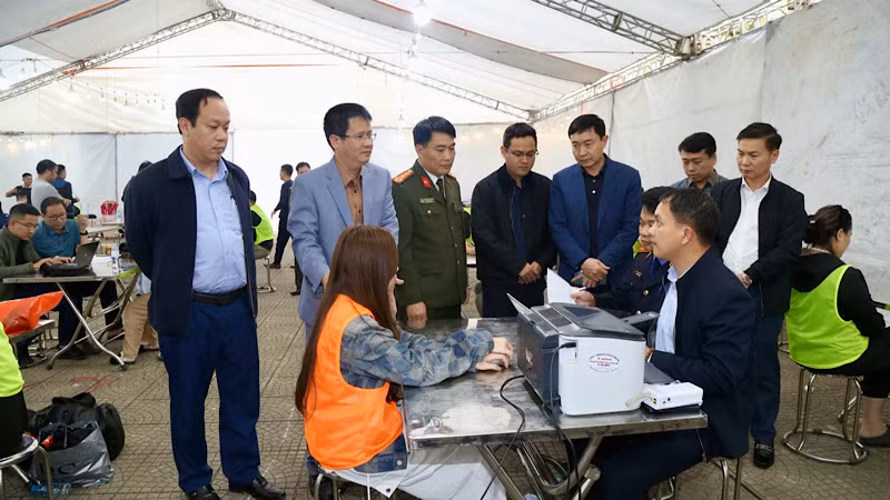 Lãnh đạo Bộ Công an kiểm tra quá trình điều tra, phá án.
